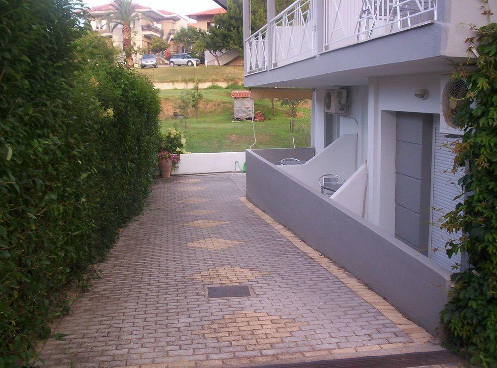 Milos Apartments Afytos Exterior foto